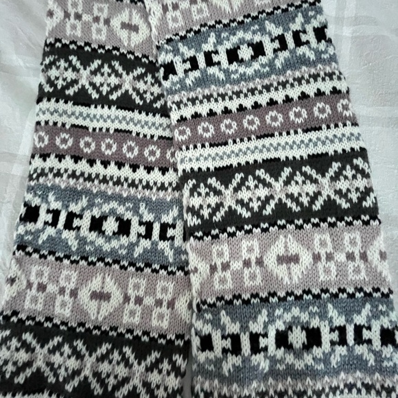 Scarf and beret set - Picture 6 of 12